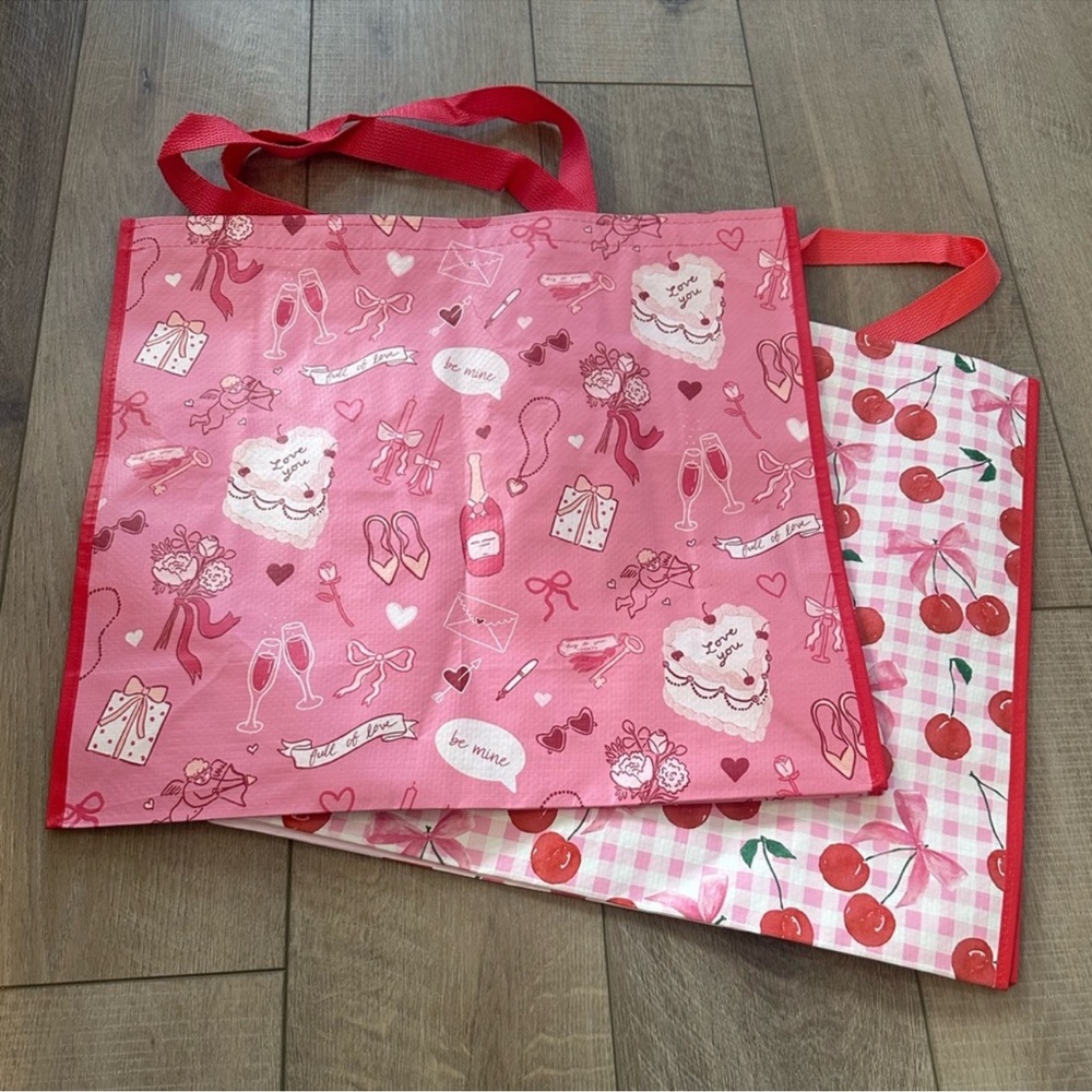 Homegoods TJMaxx Marshalls Valentines Day Print
& Cherry Print Tote Bags NWOT
